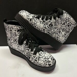 Hot Topic Spiderweb‎ Creeper Hi-Top Size 6 Sneakers Black and White WomenShoes